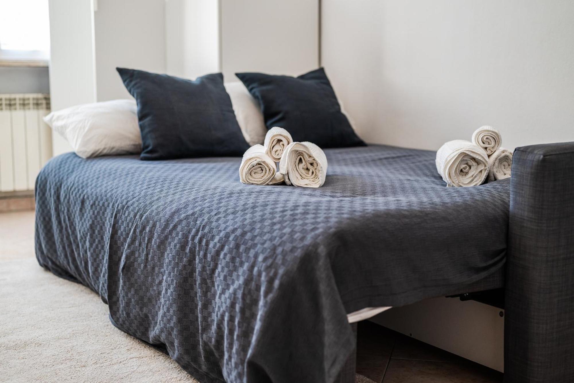 Roma 23, Smartstay Rozzano Dış mekan fotoğraf