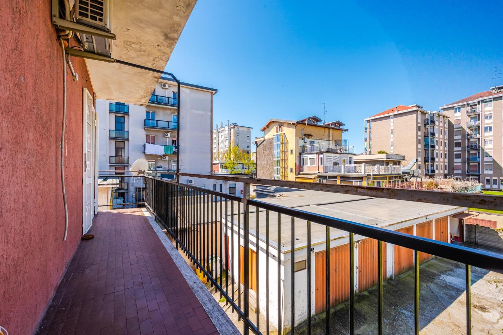 Roma 23, Smartstay Rozzano Dış mekan fotoğraf